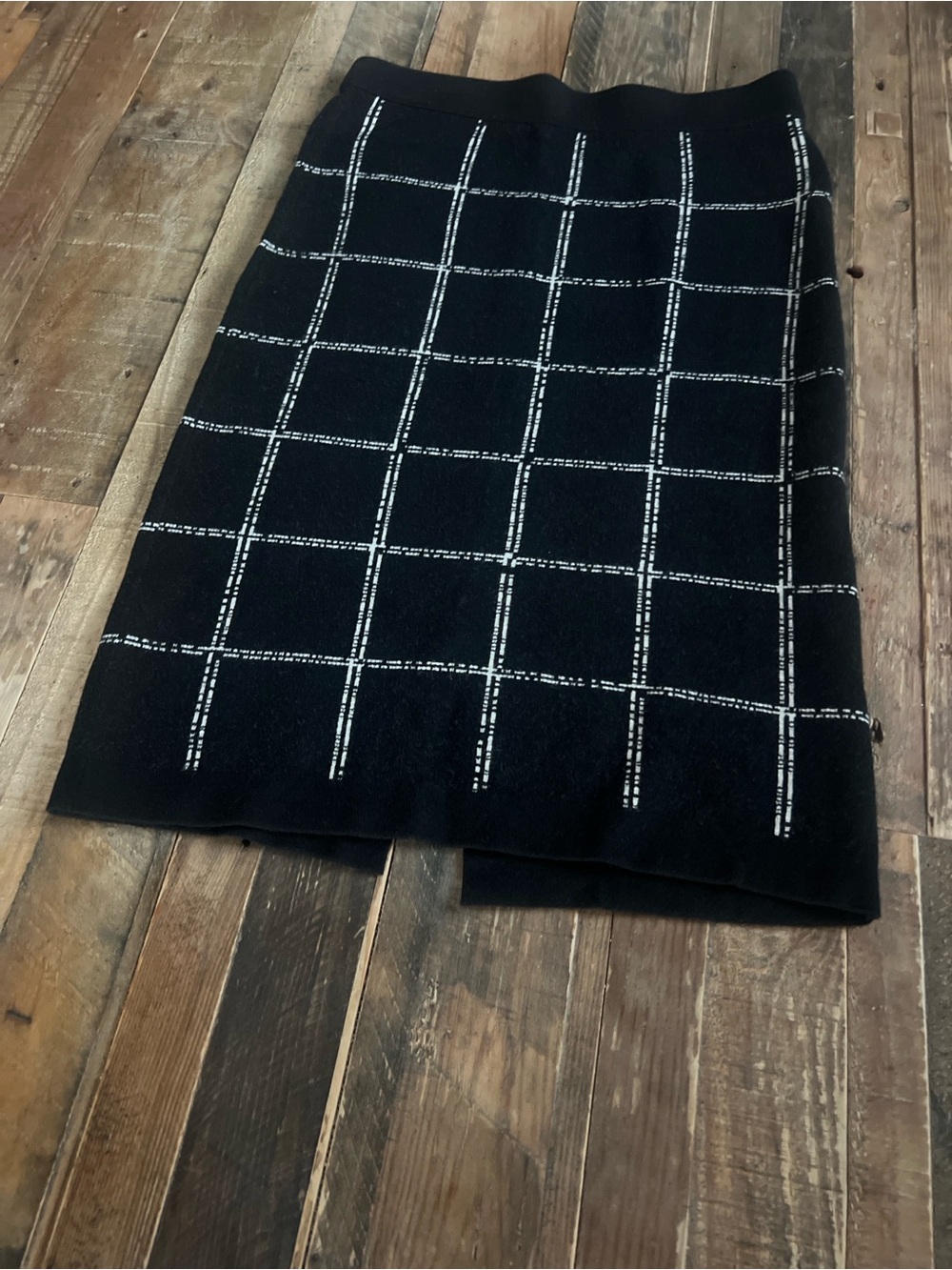 H&M Black Midi Skirt with White Windowpane Grid
